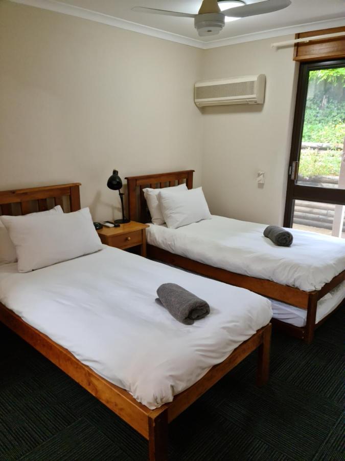 Henry'S Quirindi Hotel Exterior photo