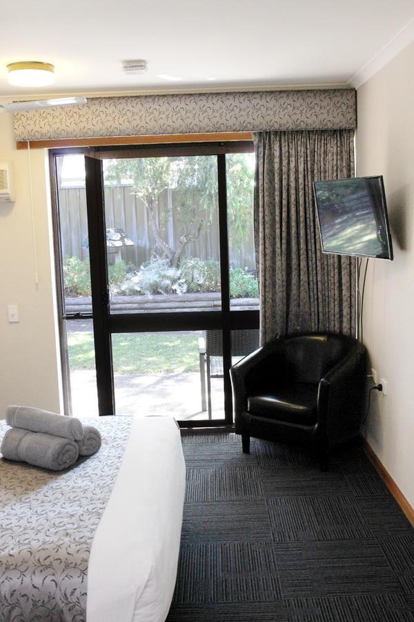 Henry'S Quirindi Hotel Exterior photo