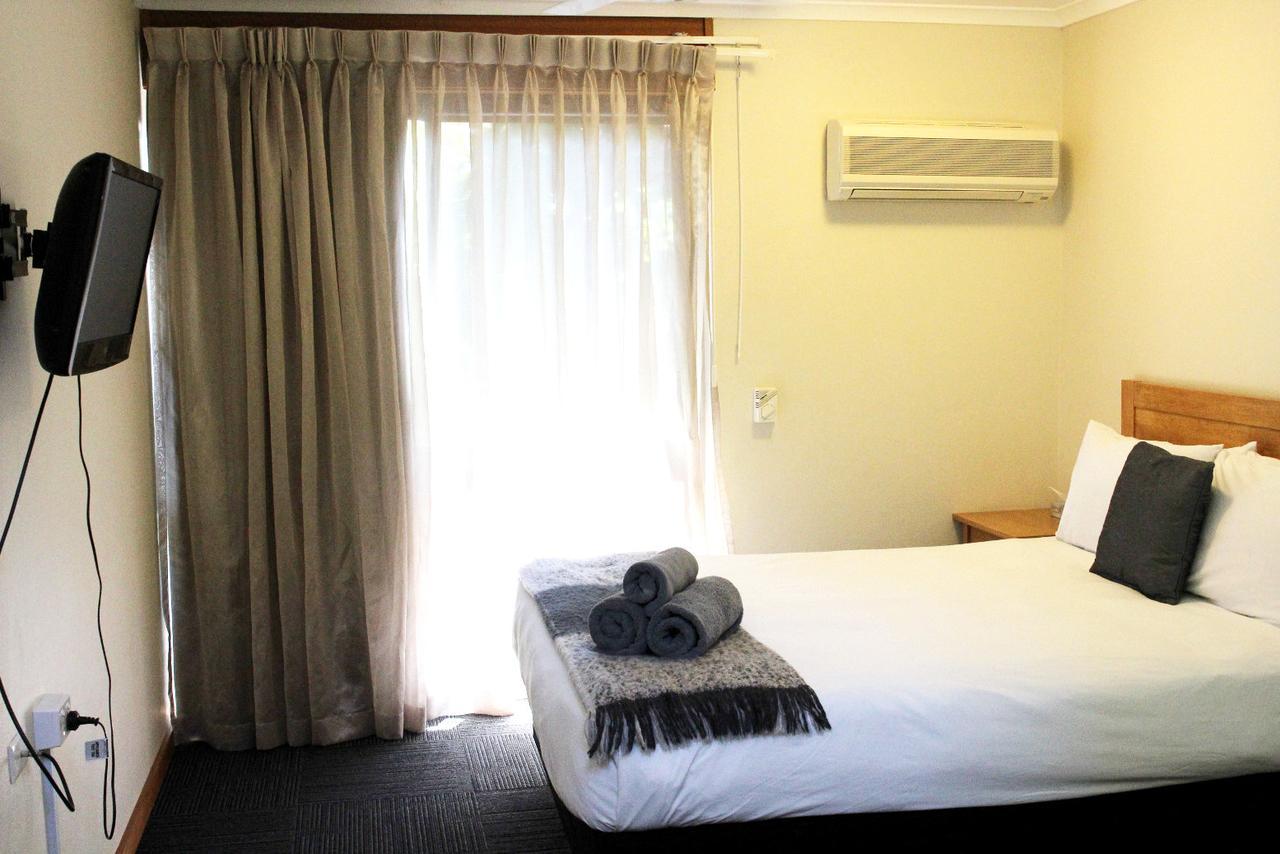 Henry'S Quirindi Hotel Exterior photo